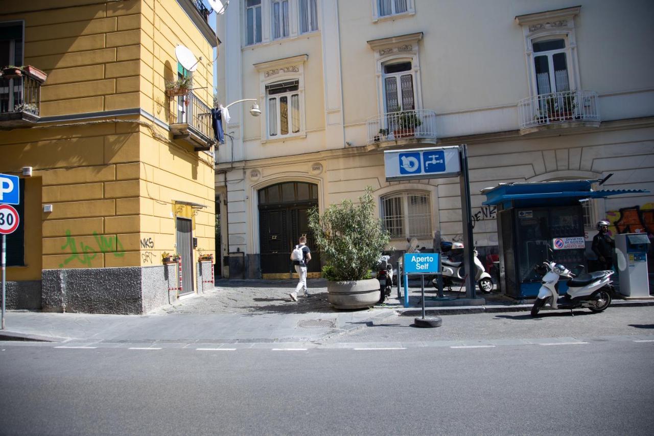 Ferienwohnung La Tana Dei Pirati 2 Neapel Exterior foto